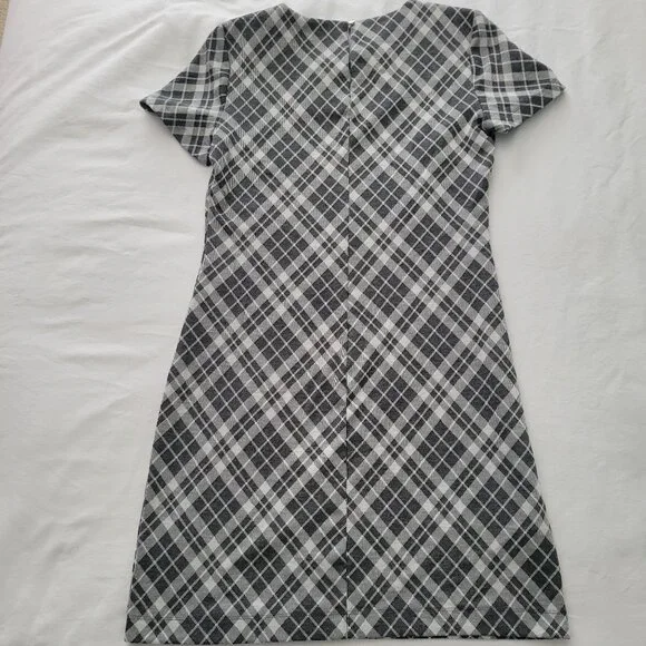 Comfy Casual Tommy Hilfiger Plaid - Picture 5 of 7